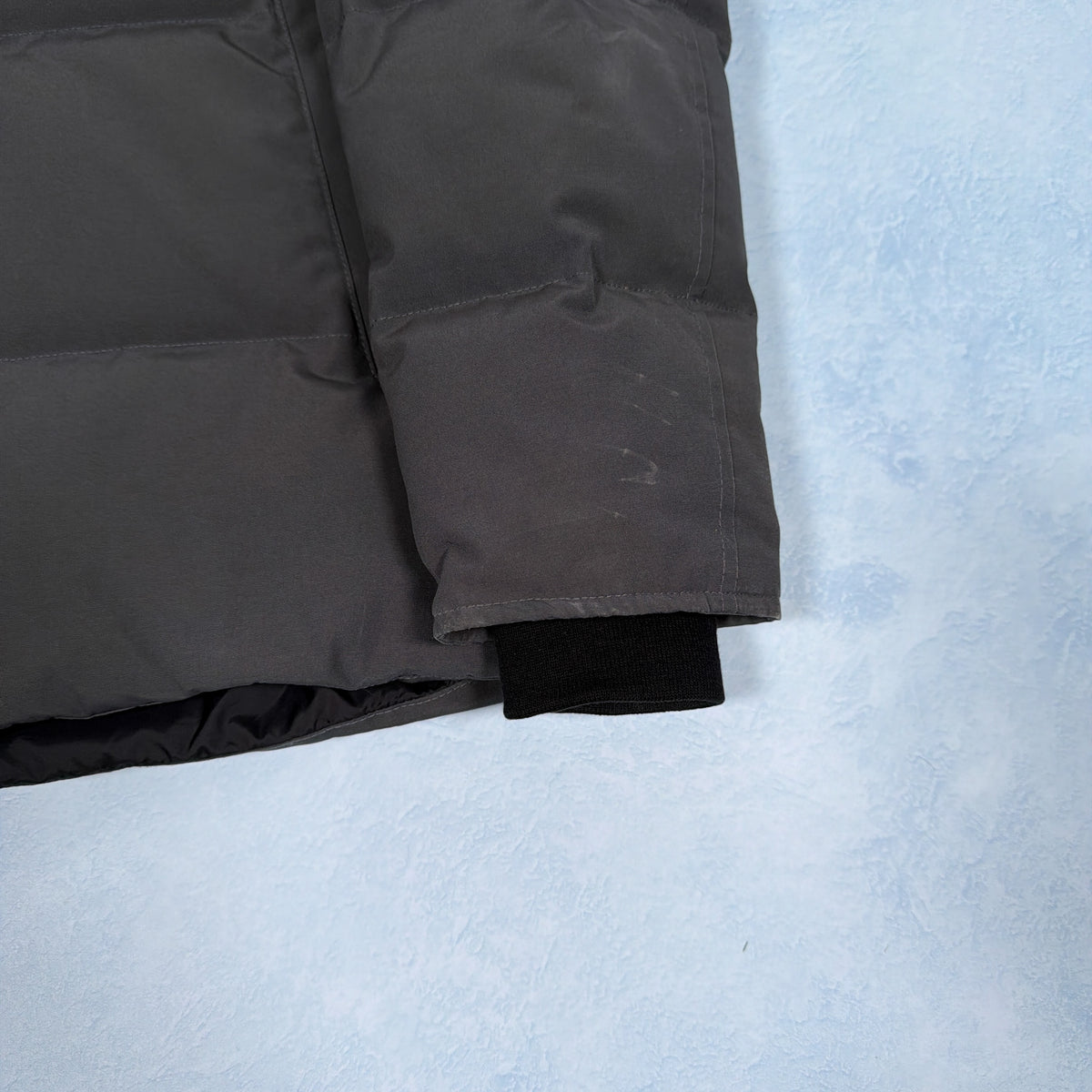 Wyndham Parka Heritage - Graphite Medium (Pre Owned) | Canada Goose (Copy)