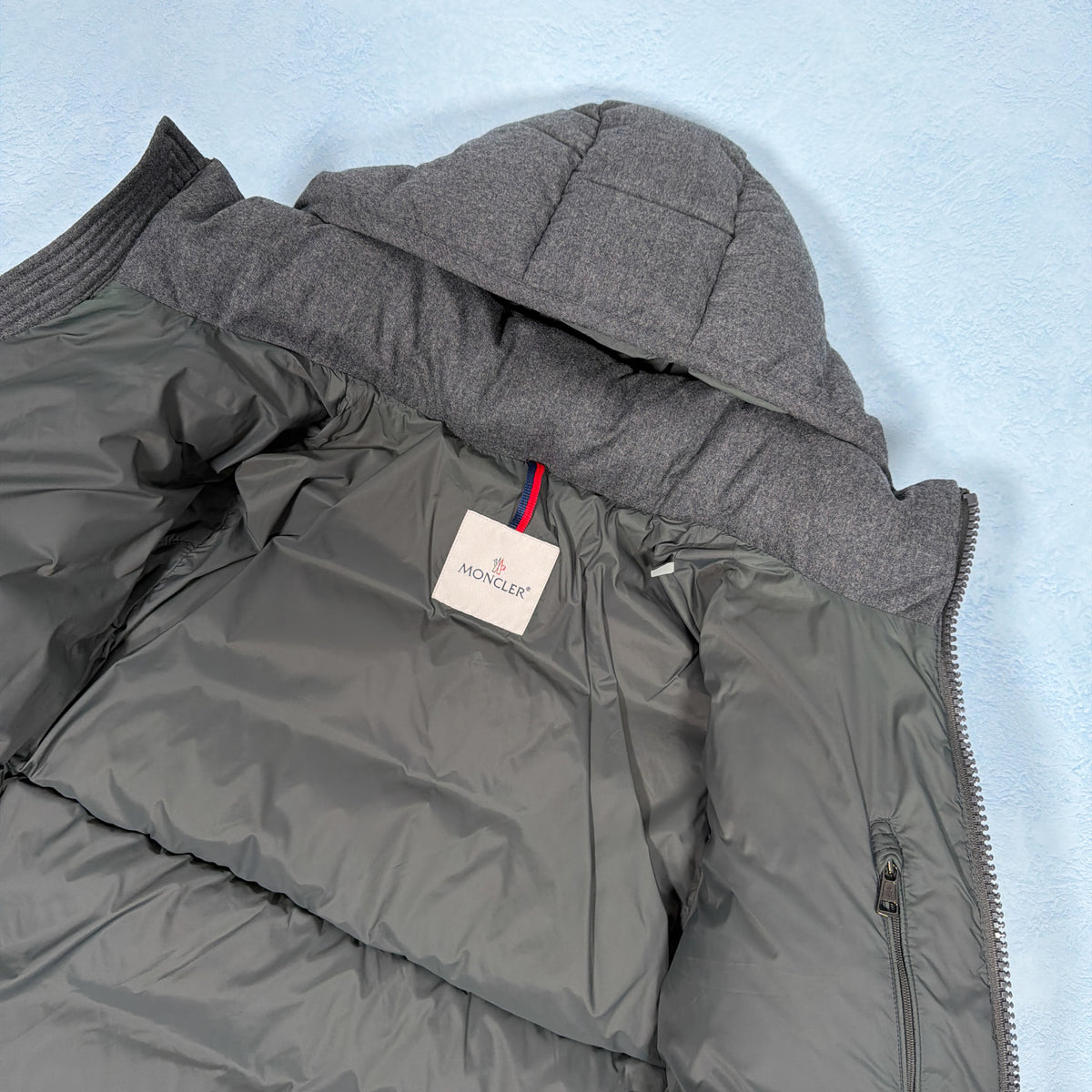 Montgenevre Down Jacket - Grey S/M (Pre Owned) | Moncler