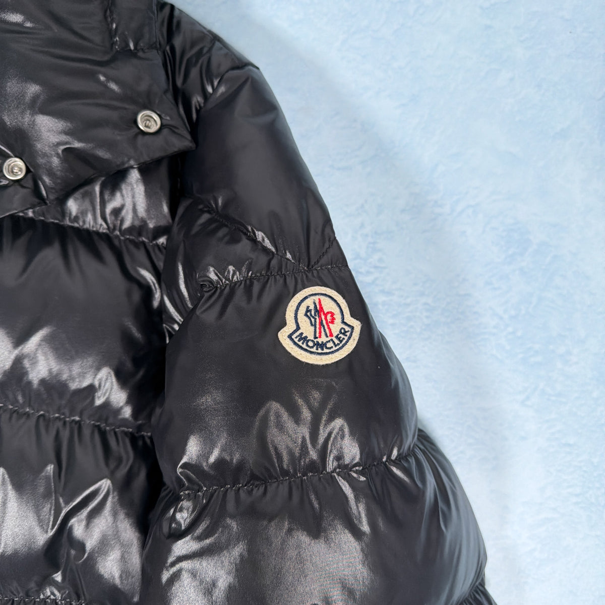 Cuvellier Down Jacket - Black Size 4 (Pre Owned) | Moncler