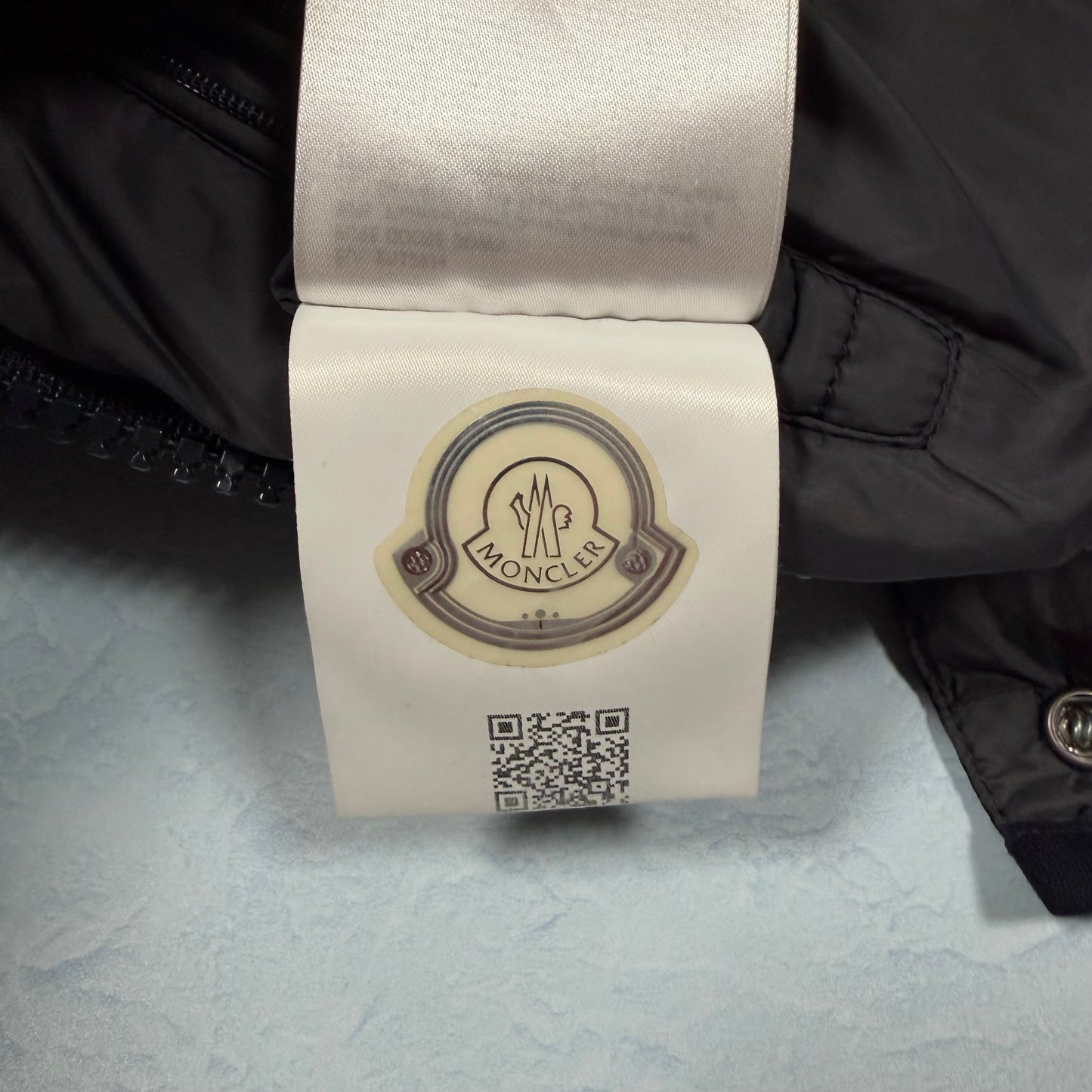 Montgenevre Down Jacket - Navy XS (Pre Owned) | Moncler