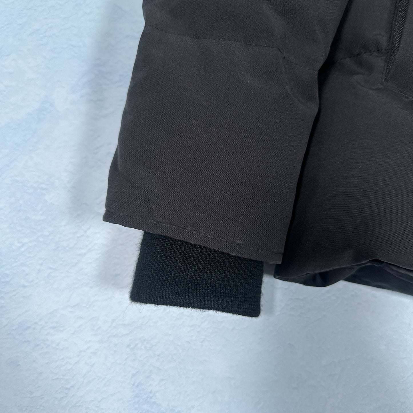 Wyndham Parka Heritage - Black M (Pre Owned) | Canada Goose