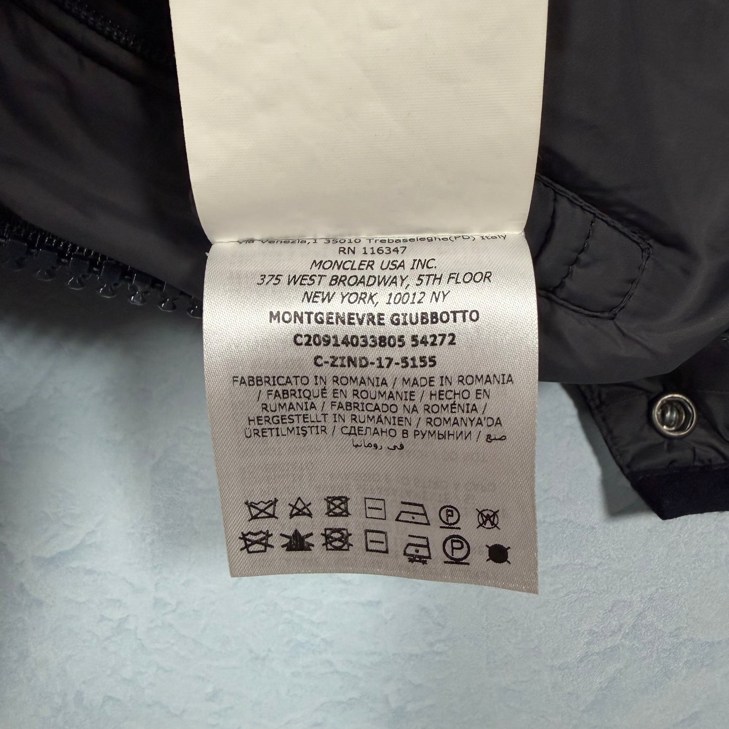 Montgenevre Down Jacket - Navy XS (Pre Owned) | Moncler