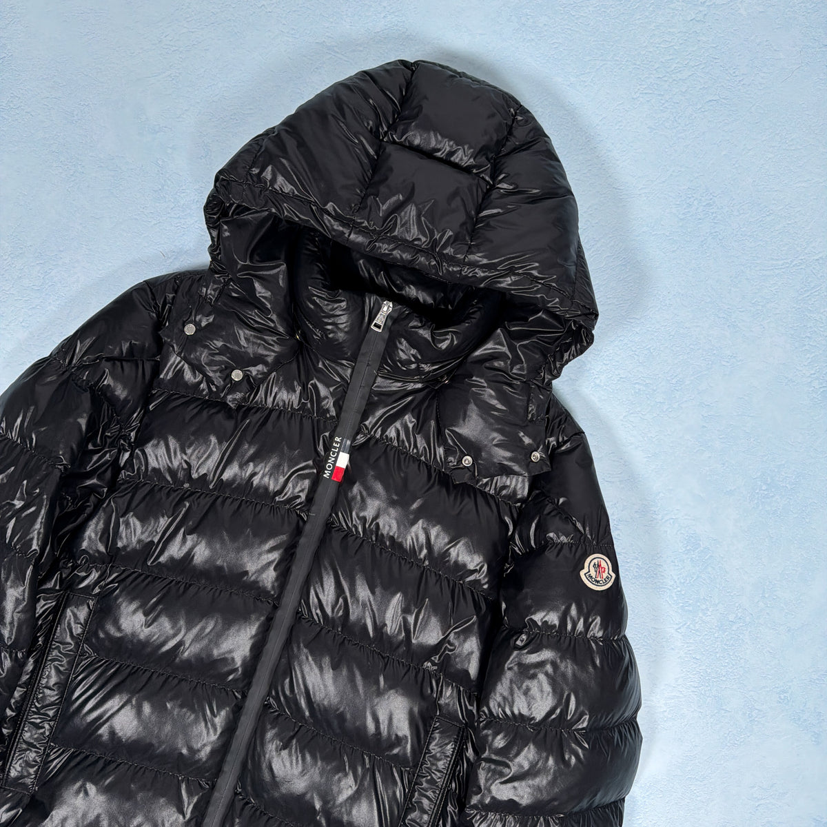 Cuvellier Down Jacket - Black Size 4 (Pre Owned) | Moncler