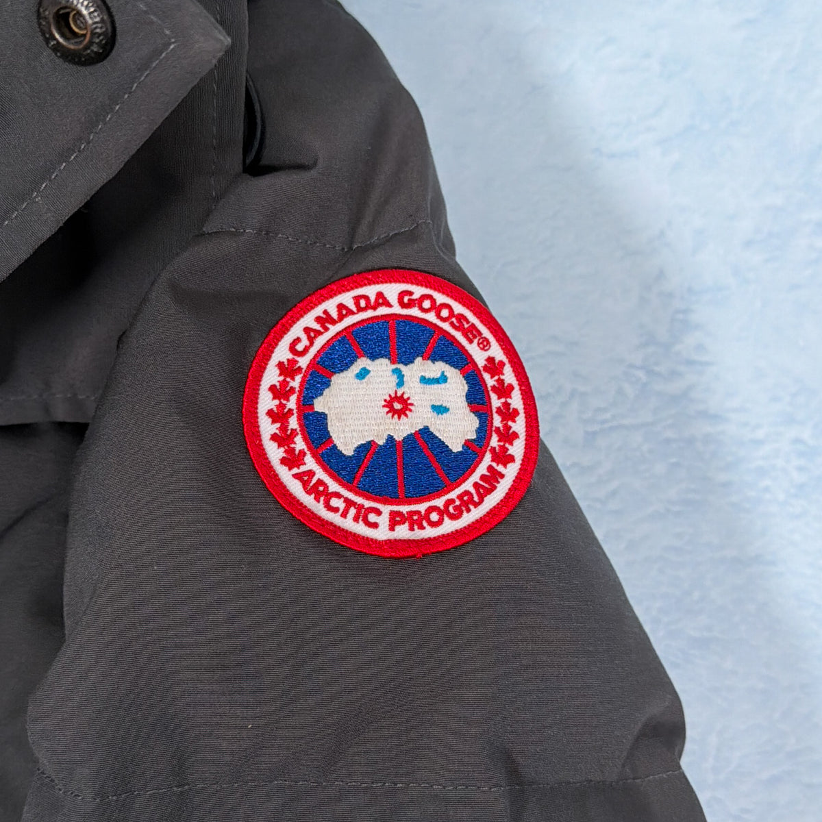 Wyndham Parka Heritage - Graphite Medium (Pre Owned) | Canada Goose (Copy)