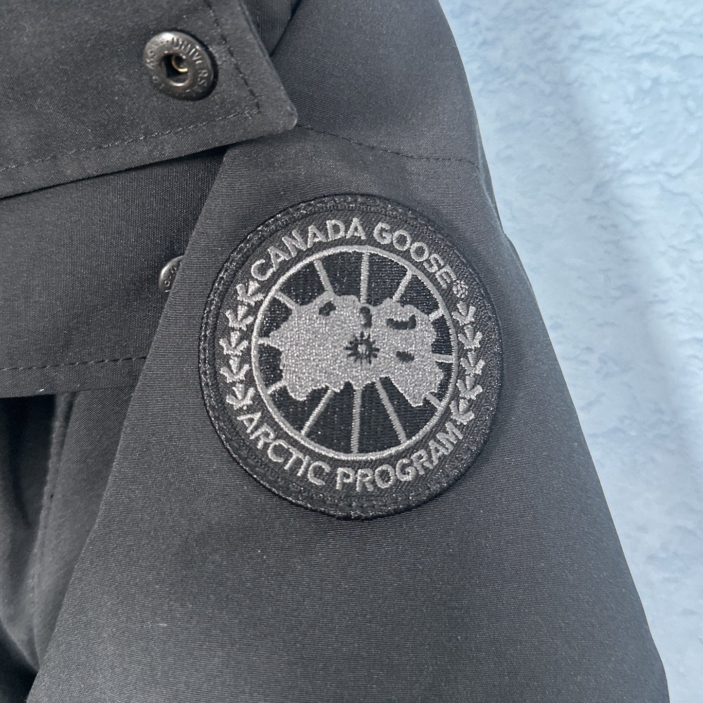 Wyndham Parka Heritage - Black M (Pre Owned) | Canada Goose