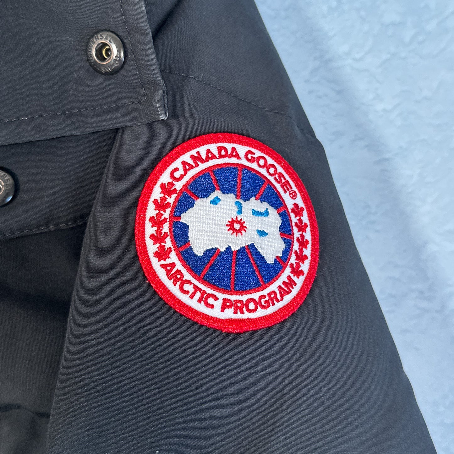 Wyndham Parka Heritage - Black L (Pre Owned) | Canada Goose