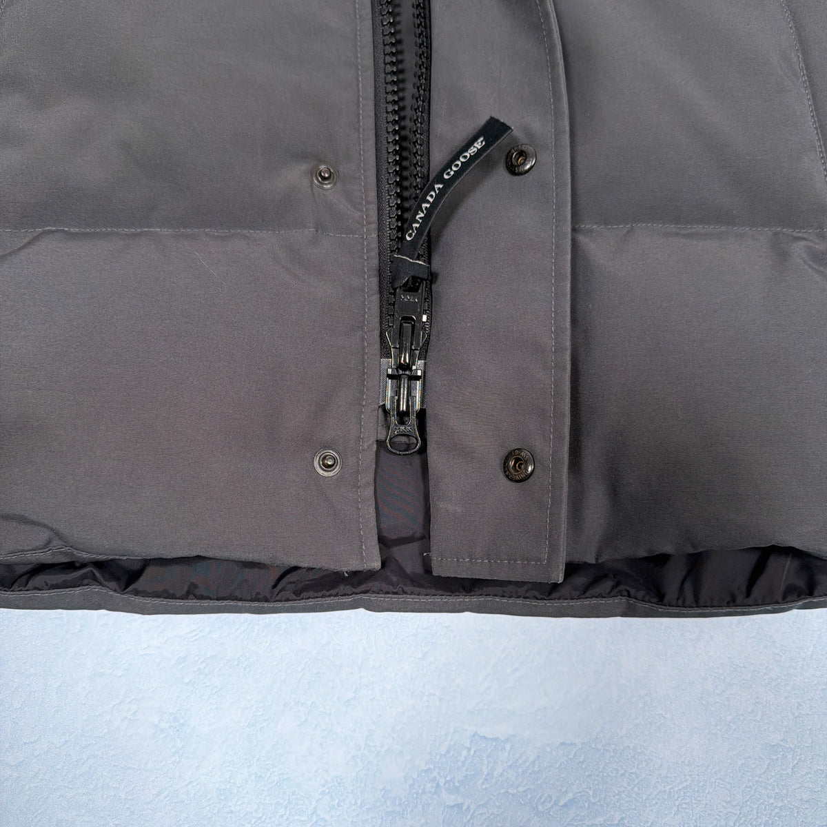 Wyndham Parka Heritage - Graphite Medium (Pre Owned) | Canada Goose (Copy)