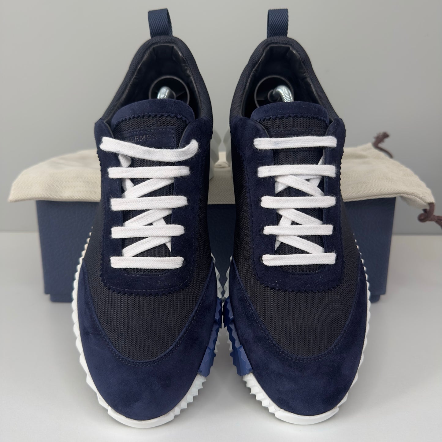 Hermes Bouncing Trainer