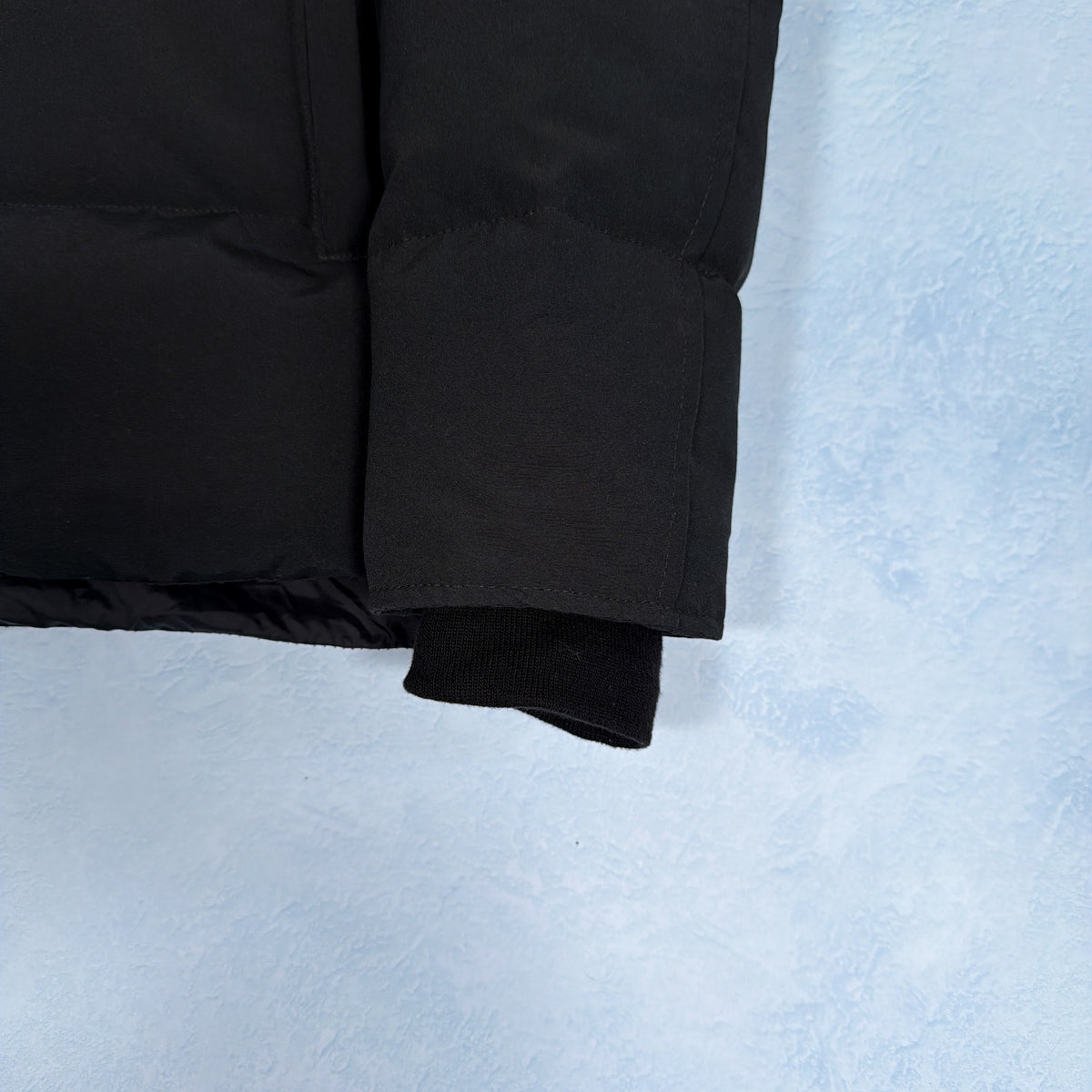 Wyndham Parka Heritage - Black XS (Pre Owned) | Canada Goose