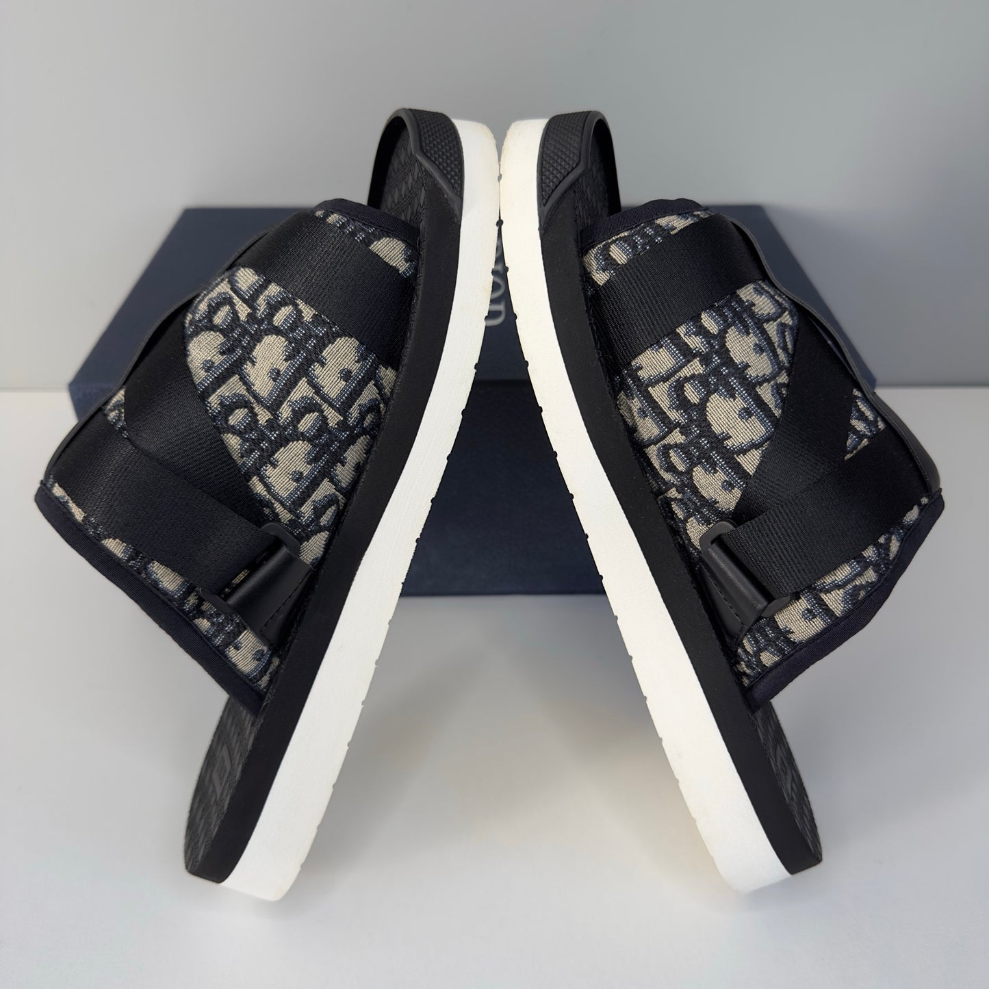 Dior Alpha Sliders