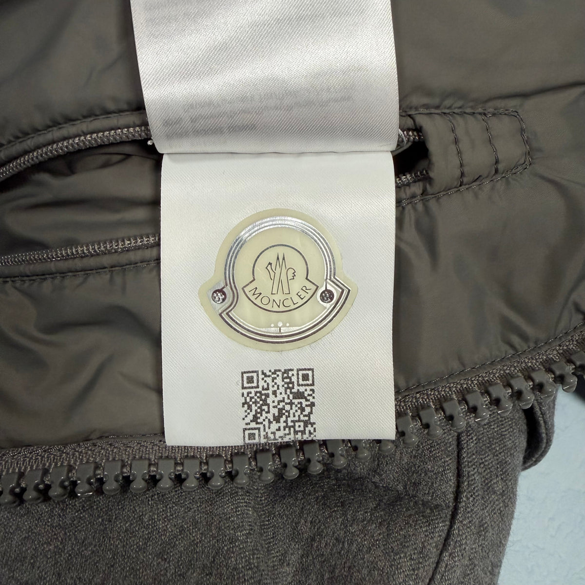Montgenevre Down Jacket - Grey S/M (Pre Owned) | Moncler