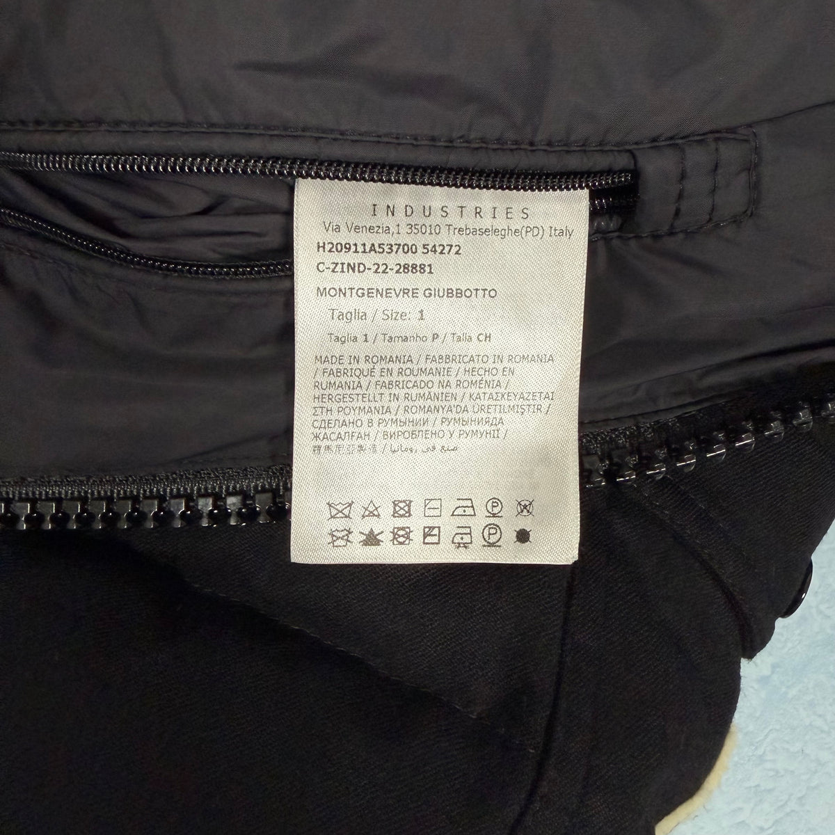 Montgenevre Down Jacket - Black S/M (Pre Owned) | Moncler