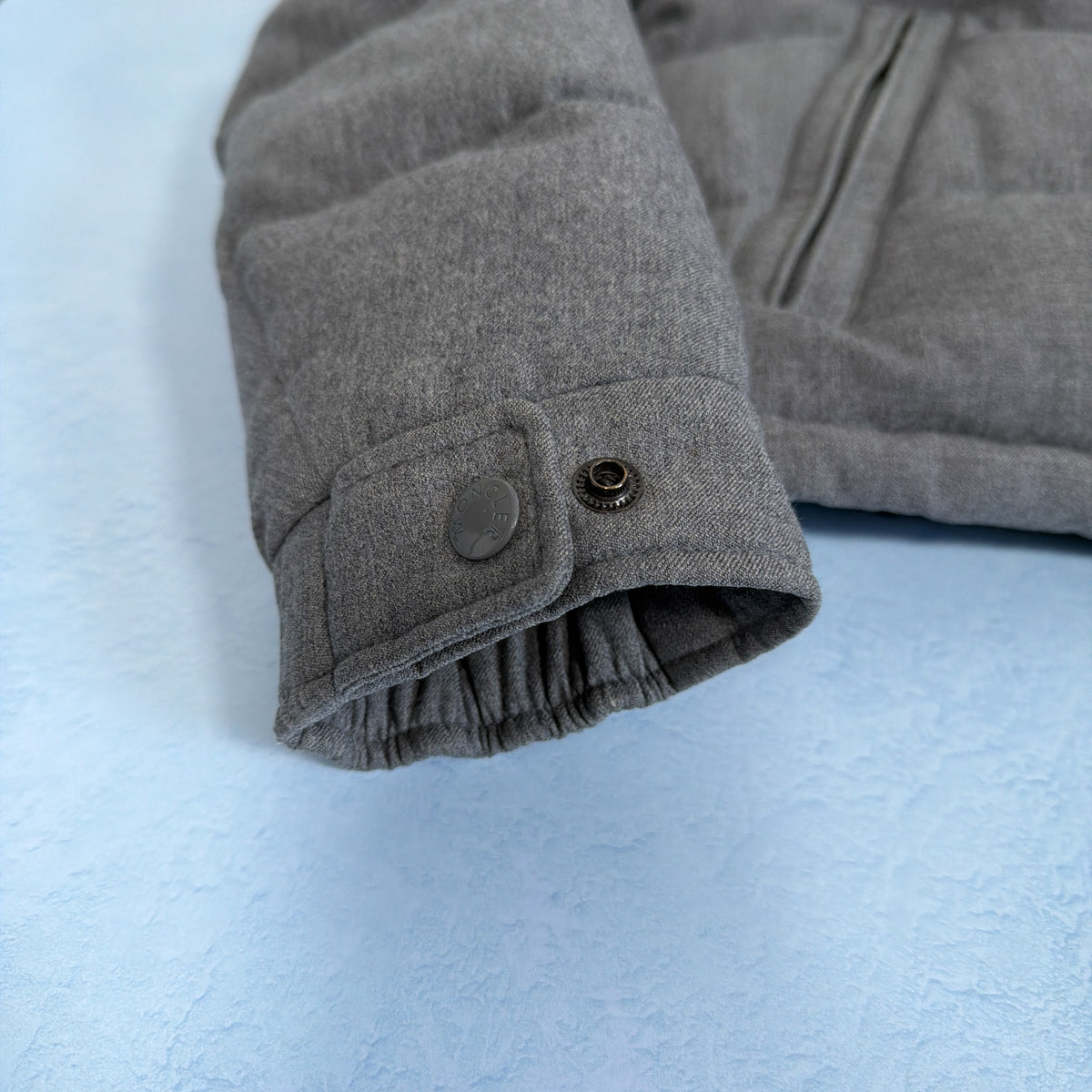 Montgenevre Down Jacket - Grey S/M (Pre Owned) | Moncler