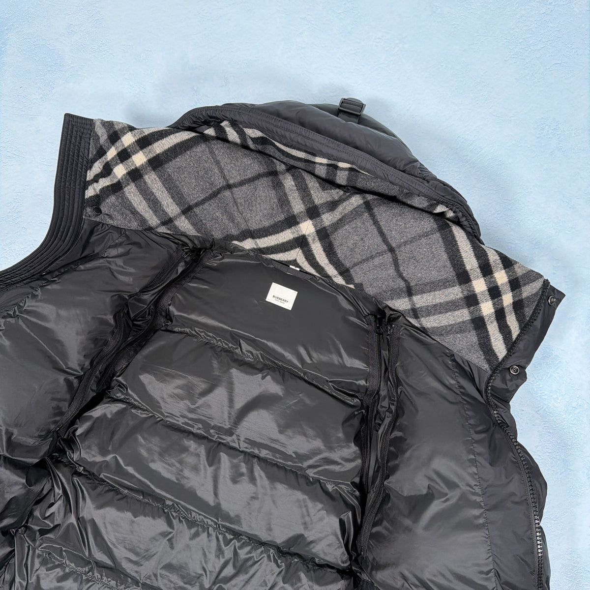 Lockwell Puffer / Gilet - Black Medium (Pre Owned) | Burberry