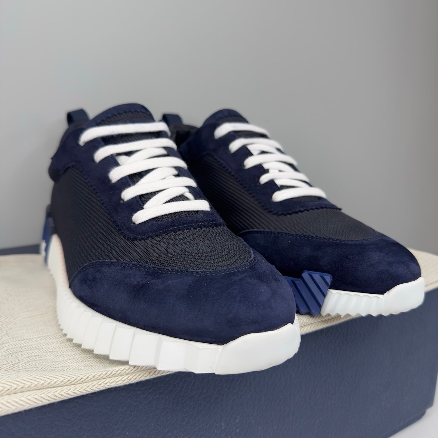 Hermes Bouncing Trainer