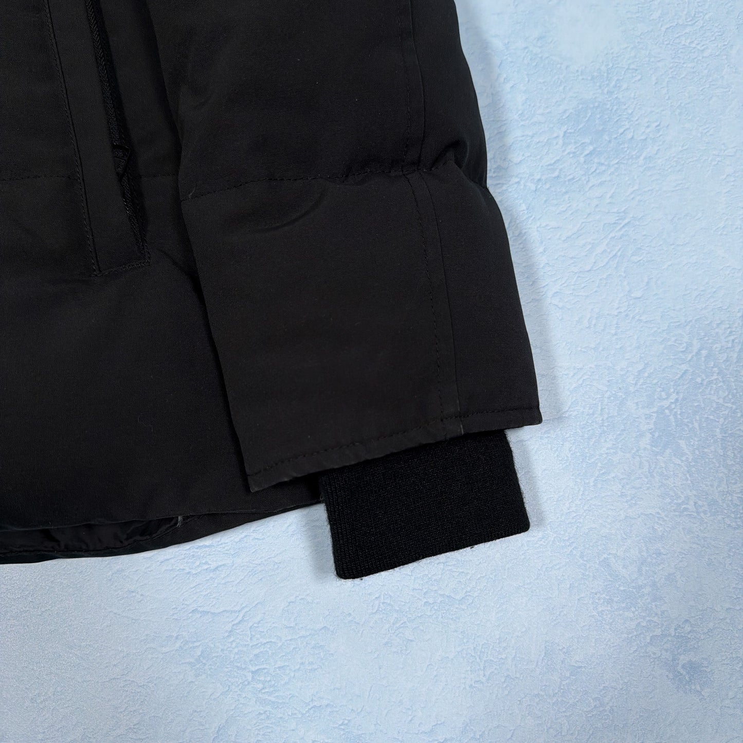 Wyndham Parka Heritage - Black M Fusion (Pre Owned) | Canada Goose