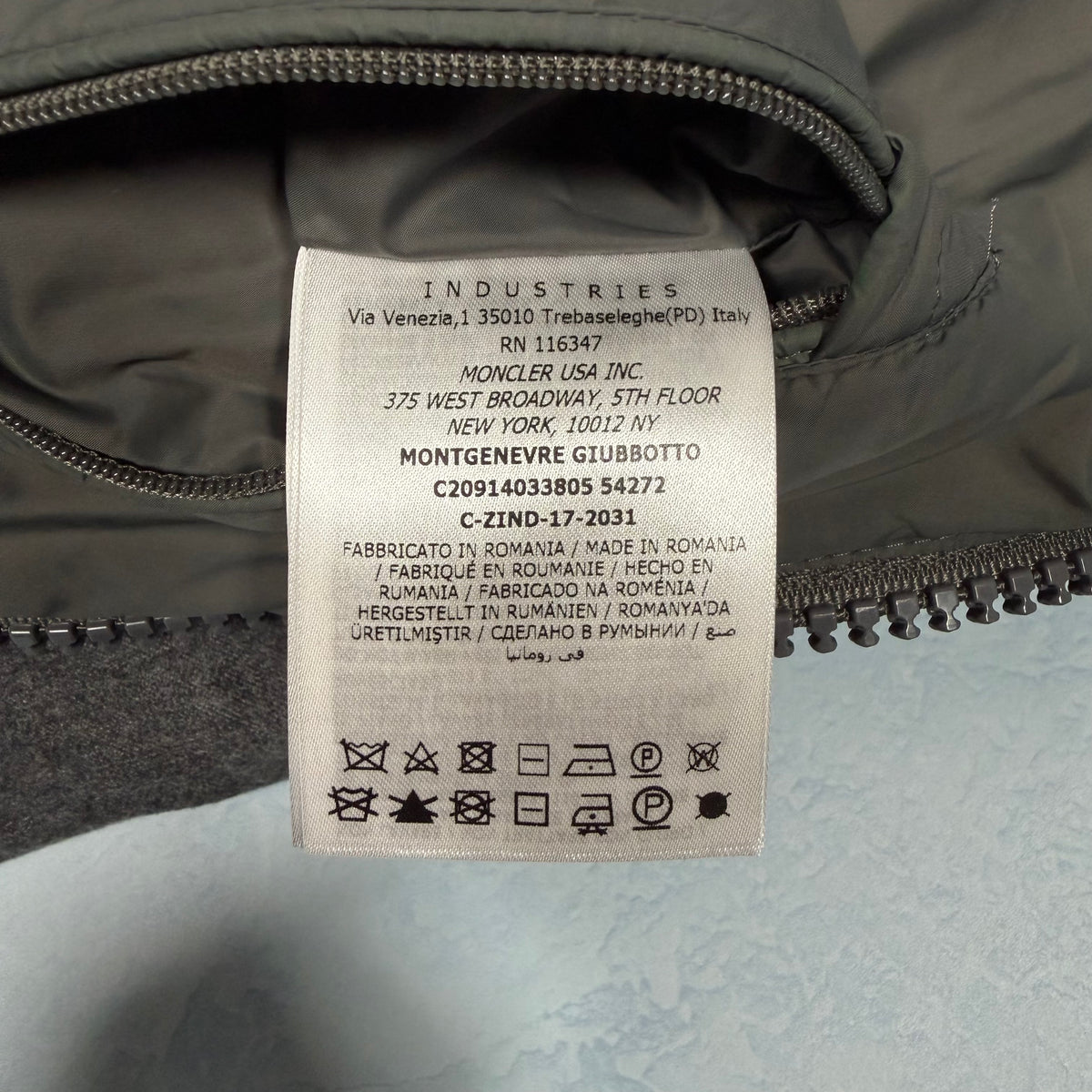 Montgenevre Down Jacket - Grey S/M (Pre Owned) | Moncler