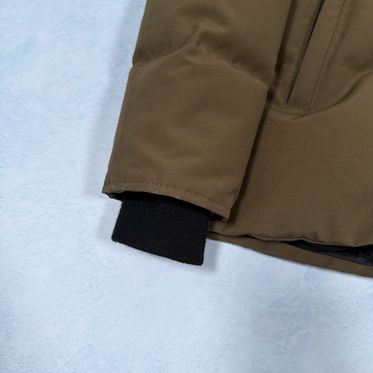 Wyndham Parka Heritage - Khaki M Fusion (Pre Owned) | Canada Goose