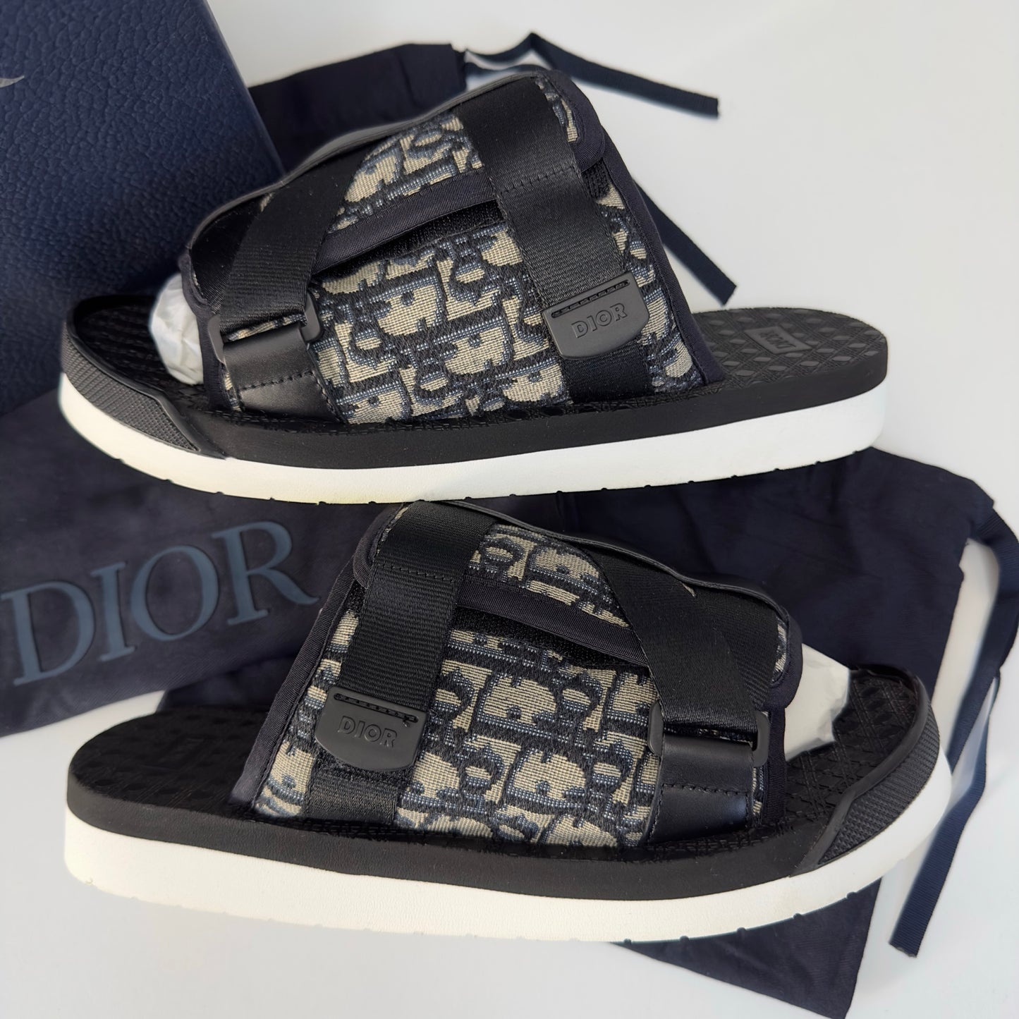 Dior Alpha Sliders
