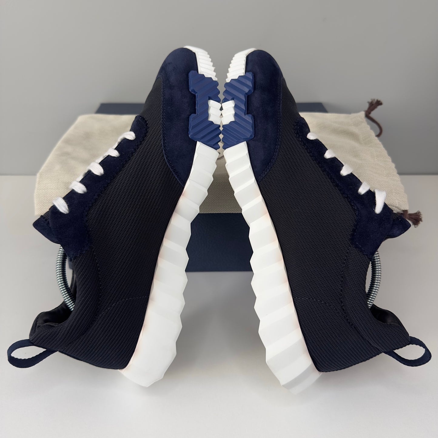 Hermes Bouncing Trainer